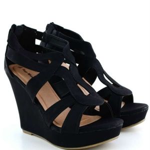 Black strappy wedges